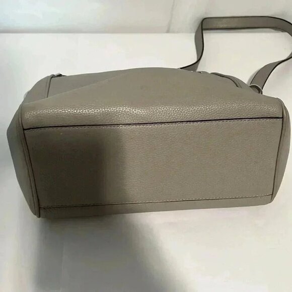 MICHAEL KORS CONVERTIBLE GREY PEBBLED CROSSBODY PURSE SHOULDER BAG SILVER ACCENT - Picture 4 of 12